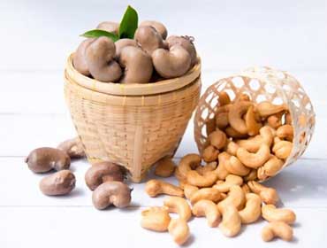 RAW CASHEW